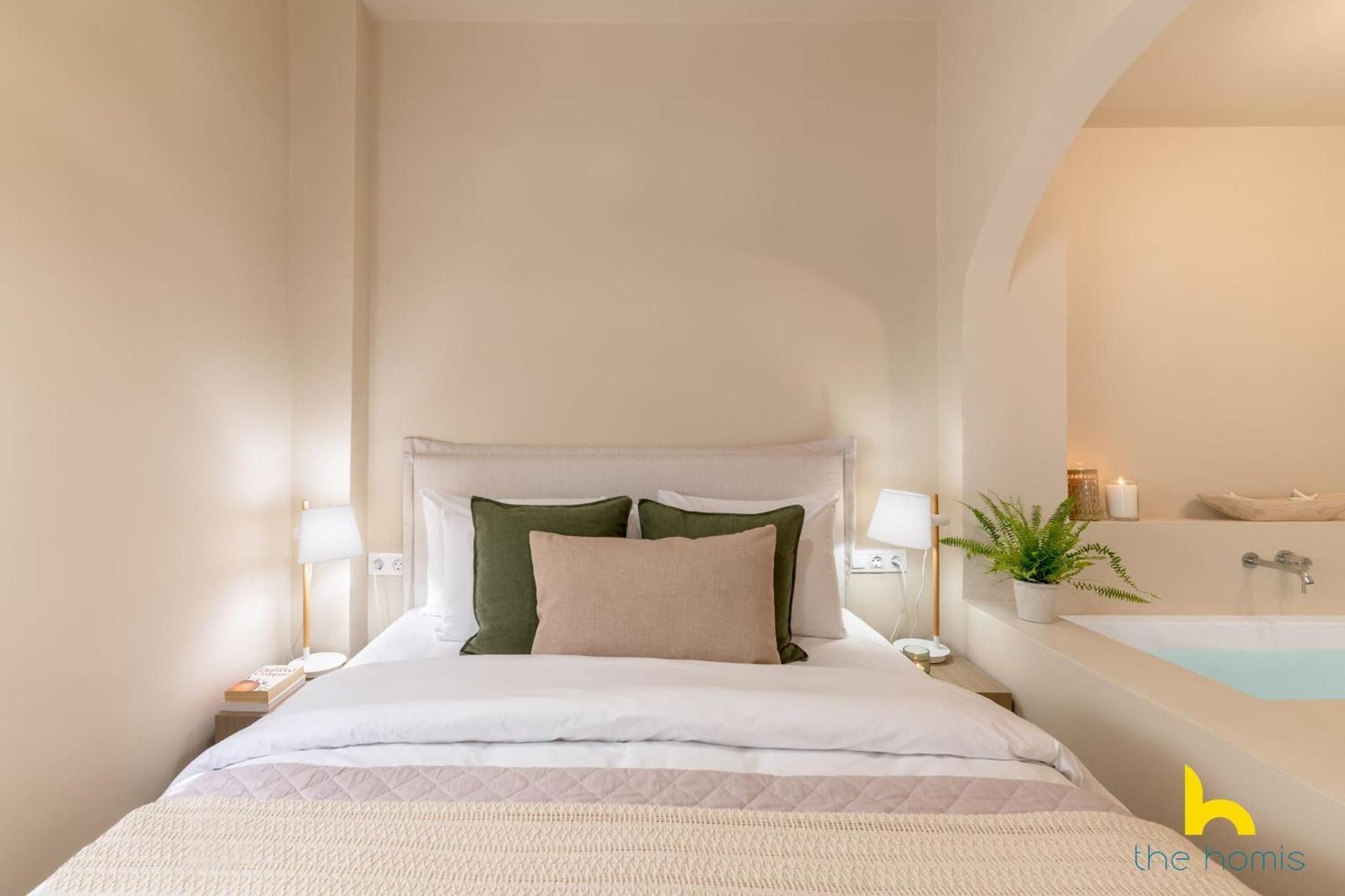Romantic Luxury Hideaway Near Acropolis With Jacuzzi Atenas Exterior foto
